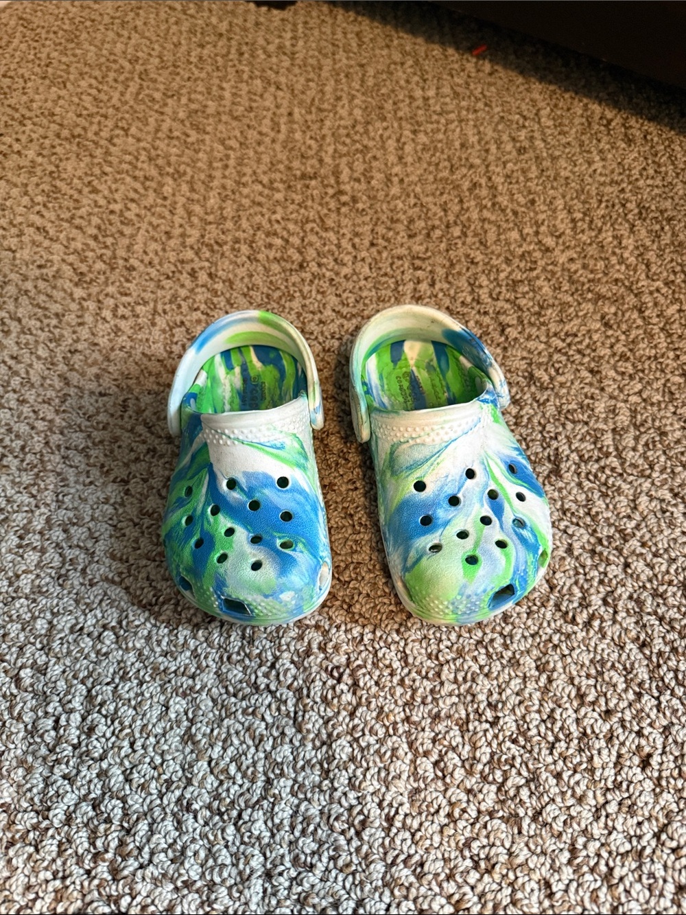 CROCS Kids Tie-Dye Clog in Blue and Green